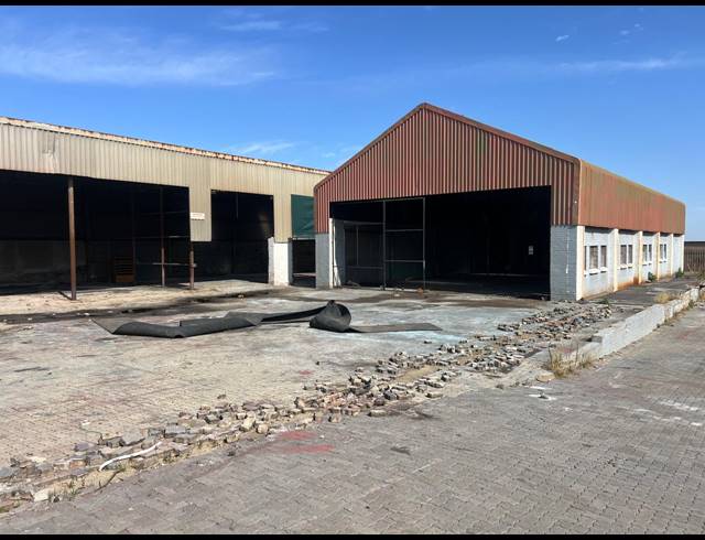 4,119M² WAREHOUSE FOR SALE IN DELPORTON